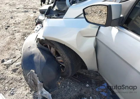 2012 Ford Focus Sel z USA, uszkodzony, nr VIN 1FAHP3H23CL325434